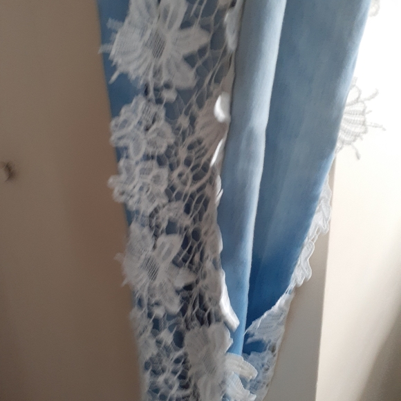 Jean - Picture 2 of 3